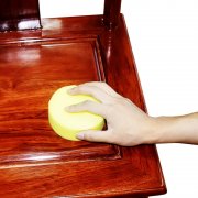紅木家具保養方法——復活保濕法主要針對長期干裂過重的家具